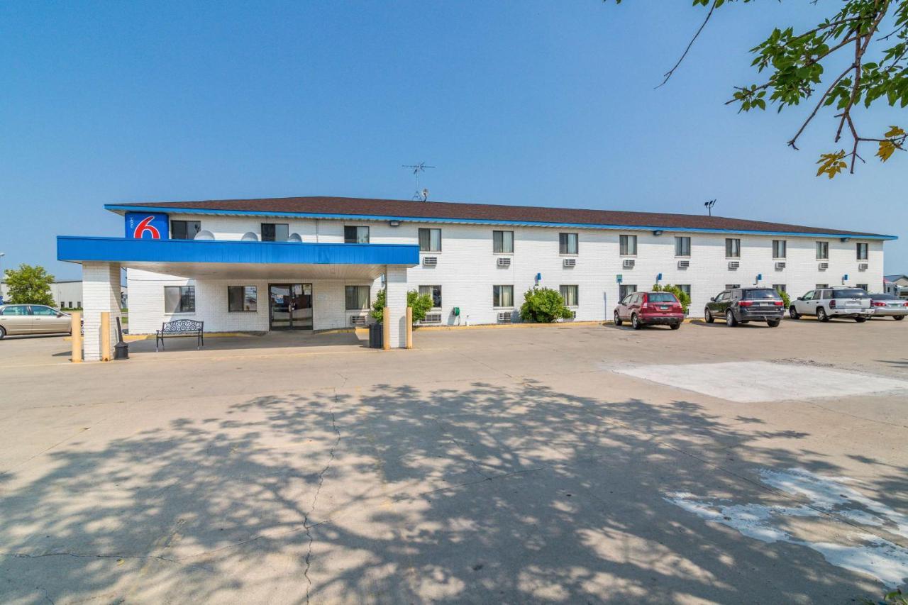 Motel 6-Fargo, Nd - South 외부 사진